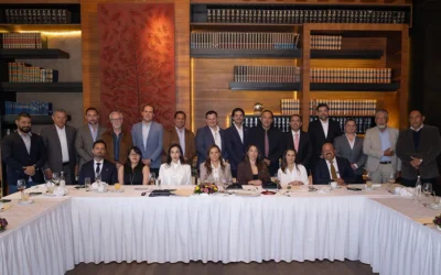 Nace la CONACE y elige a su mesa directiva; Ricardo Gamundi asume la presidencia por unanimidad